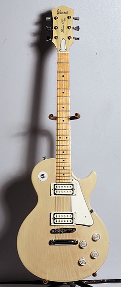 Late-’70s Ibanez Deluxe 59’er Sunlight Special Model 2342 in Ivory finish with maple neck and dot inlays.