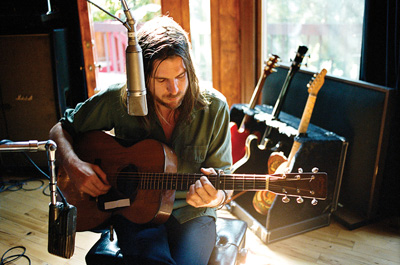 onathan Wilson with his ’46 Martin 000-18.