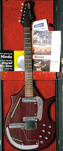 Late-'60s Coral Sitar. Late-'60s Coral Sitar.