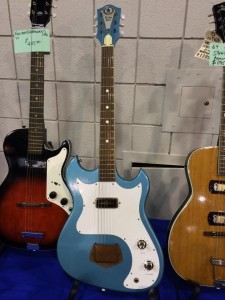 A 1960s Custom Kraft at Guitarlington 2015 in the booth of Dallas Alice.