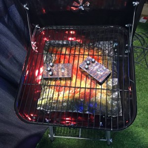 We're hungry too, guys, but not quite sure that's the best way to set up your Keeley Electronics. #NAMM2015 #vintageguitar #pedals #whatsfordinner #guitargear — in Anaheim, California.