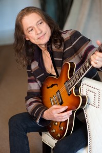 R. Ford pub '12 Robben Ford set to release new album