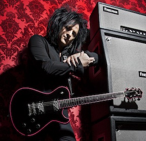 Knaggs introduces Steve Stevens signature guitar.