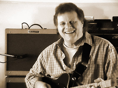 Reggie Young with his Hullett amp.