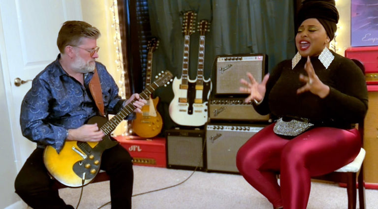 Musical tag-team – Anika Chambers and Paul DesLauriers Musical tag-team – Anika Chambers and Paul DesLauriers