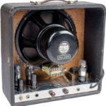 AUDIOVOX_736936_03_BackAmp