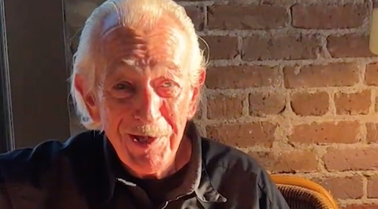 Charlie Musselwhite’s blues chops on a vintage J-45 Charlie Musselwhite’s blues chops on a vintage J-45