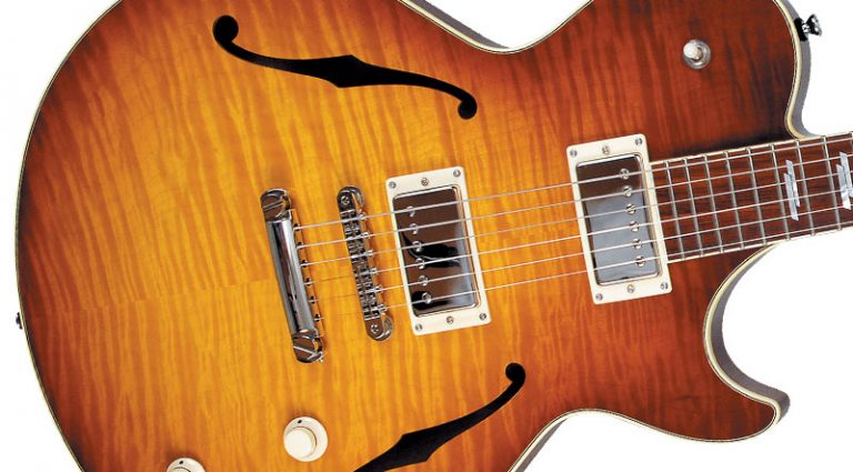 The Collings SoCo Deluxe The Collings SoCo Deluxe