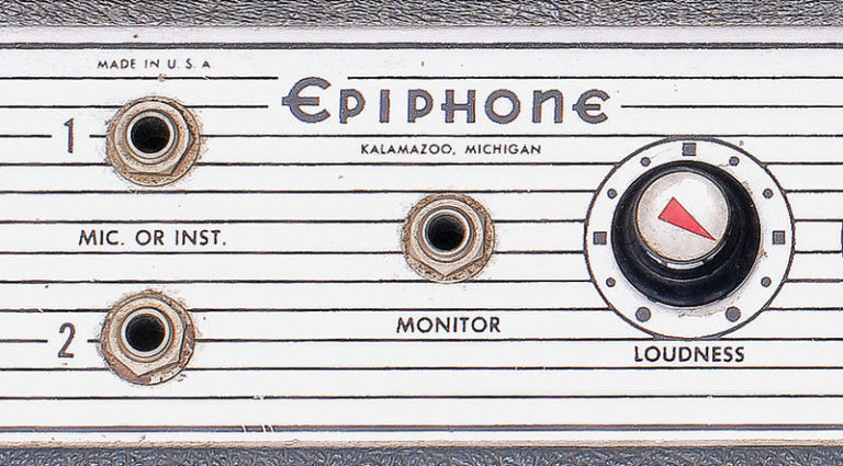 The Epiphone Devon Tremolo EA-35T Combo The Epiphone Devon Tremolo EA-35T Combo