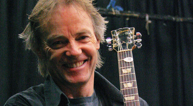 Snowy White Snowy White
