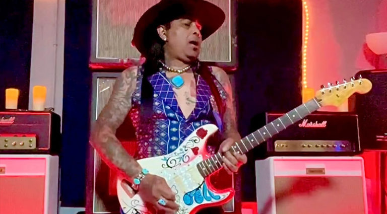 Check out Micki Free’s bad-boy swagger! Check out Micki Free’s bad-boy swagger!