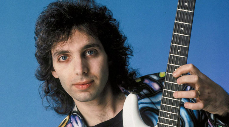Pop ’N Hiss: Joe Satriani’s Surfing With The Alien Pop ’N Hiss: Joe Satriani’s Surfing With The Alien