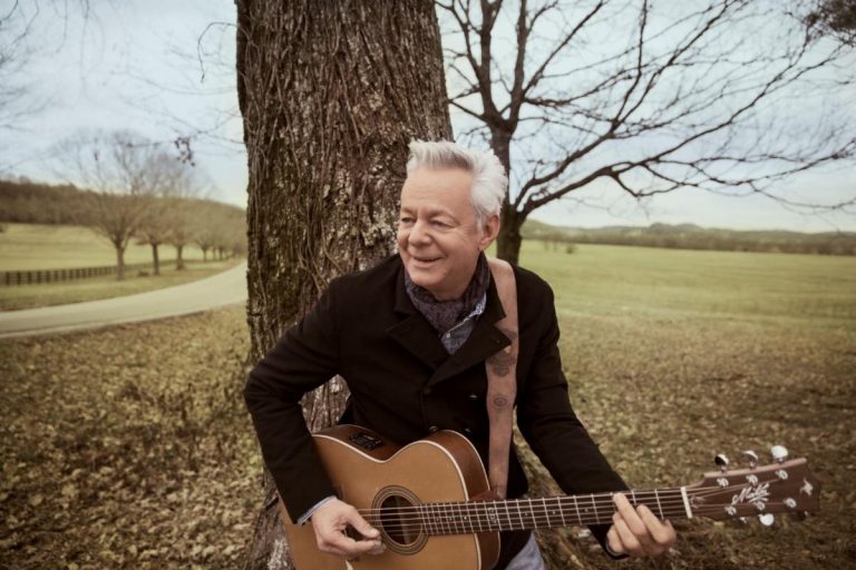 Tommy Emmanuel Sets Live-Stream Performance Tommy Emmanuel Sets Live-Stream Performance