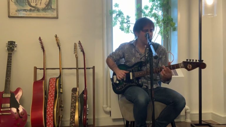 Chris Bergson: Heartfelt Pandemic Picking Chris Bergson: Heartfelt Pandemic Picking